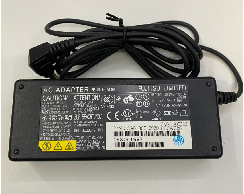 富士通 19V 3.16A ACアダプター FMV-AC312
