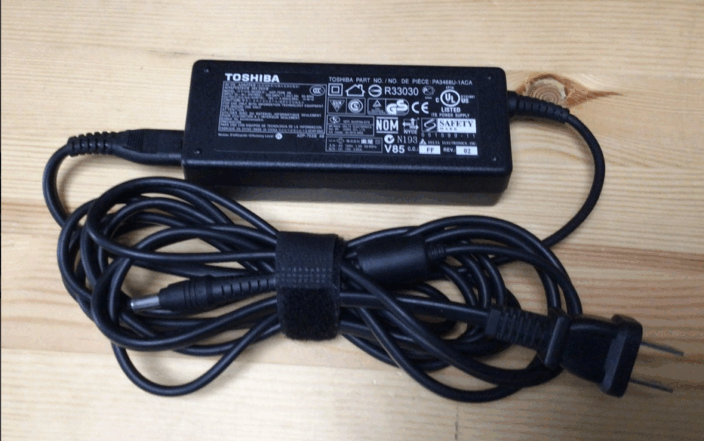 TOSHIBA ADP75SB AB 19V 3.95A PA3468U-1ACA ACアダプター